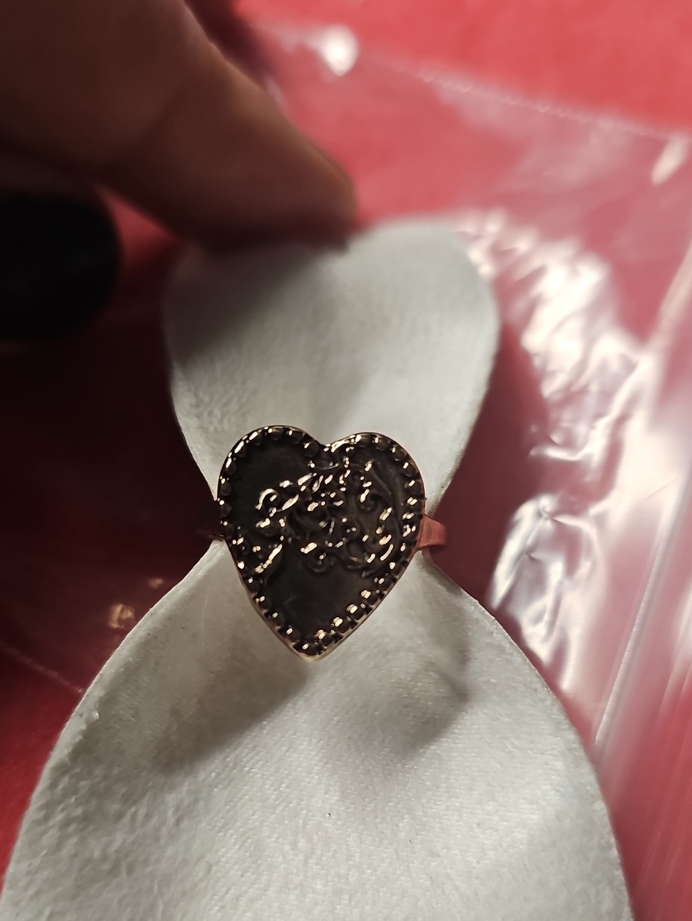 Free People Heart Filigree Ring in gold Tone.. Size 7